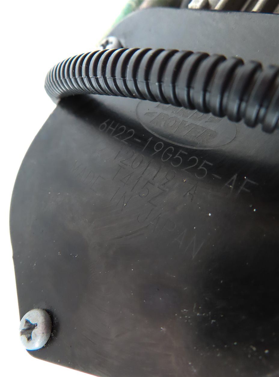Thumbnail 12: 05-16 RANGE ROVER LR3 LR4 (L322/L320) AIR SUSPENSION COMPRESSOR PUMP (HITACHI)