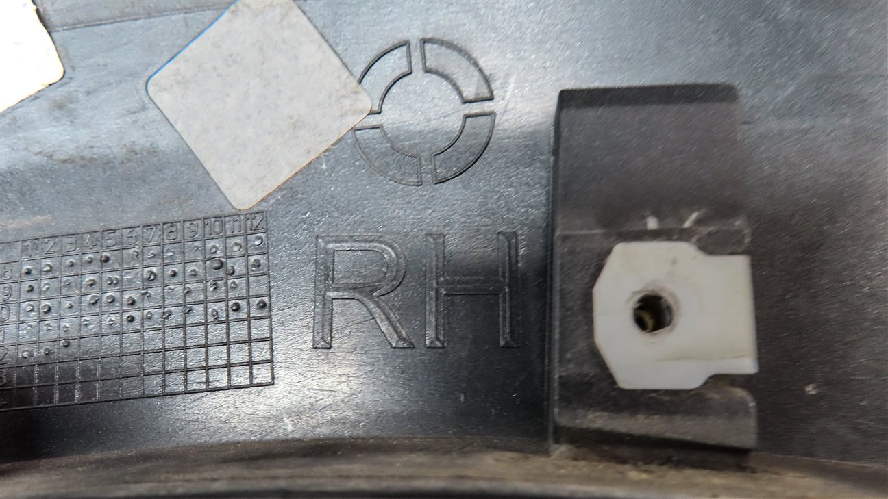 Thumbnail 10: 2012 LAND ROVER LR4 (L319) REAR LEFT DOOR WHEEL WELL FLARE TRIM MOULDING(BLACK)