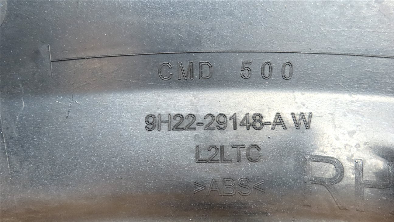 Thumbnail 5: 2012 LAND ROVER LR4 (L319) REAR LEFT DOOR WHEEL WELL FLARE TRIM MOULDING(BLACK)