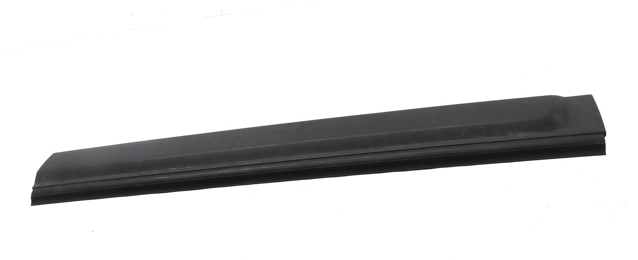 Thumbnail 2: 2012 LAND ROVER LR4 L319 FRONT RIGHT PASSENGER LOWER DOOR TRIM MOULDING (BLACK)