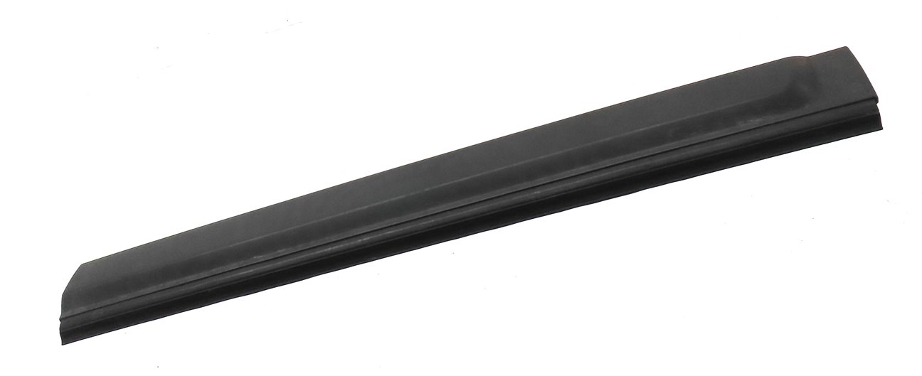 Thumbnail 3: 2012 LAND ROVER LR4 L319 FRONT RIGHT PASSENGER LOWER DOOR TRIM MOULDING (BLACK)