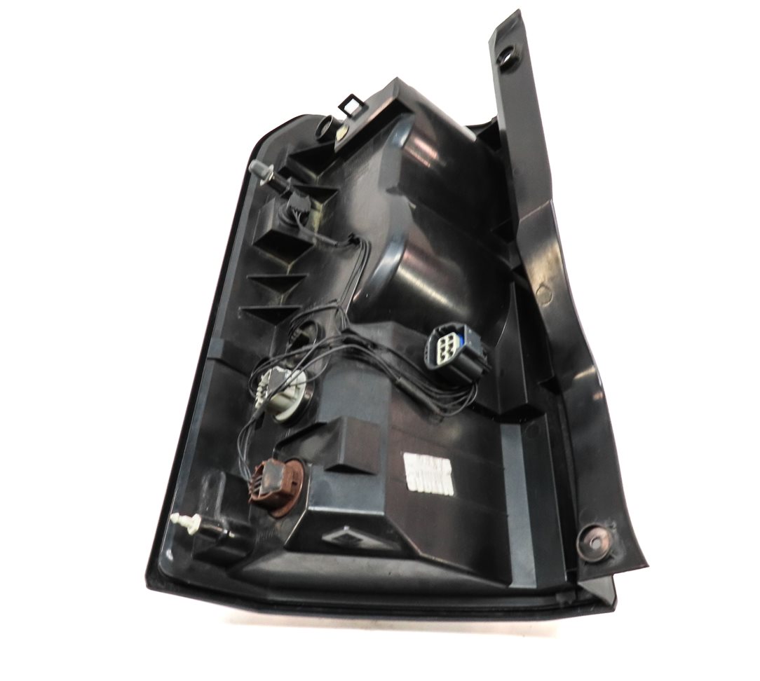 Thumbnail 6: 2010-2013 LAND ROVER LR4 REAR RIGHT PASSENGER TAILLIGHT BRAKE LIGHT LAMP