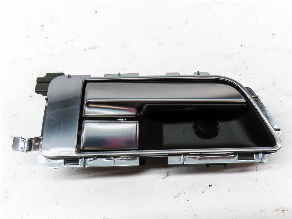 Thumbnail 4: 2012 LAND ROVER LR4 (L319) REAR RIGHT INTERIOR DOOR HANDLE
