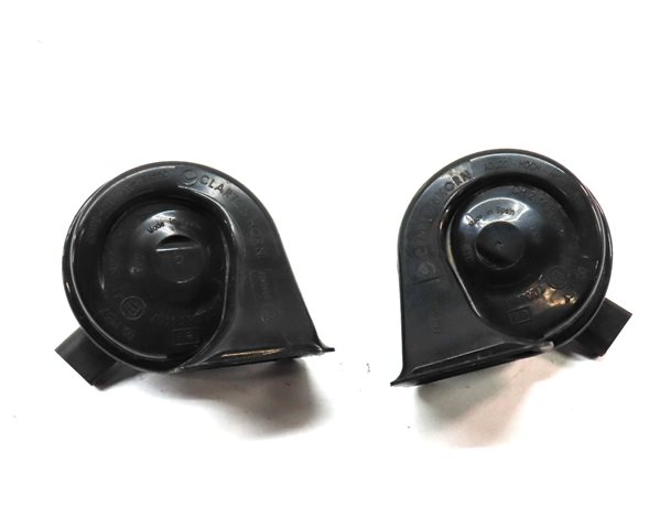 Thumbnail 2: 2011-2016 BMW 528i 535i 535iGT 550i 550iGT M5 (F10 F07) HIGH & LOW TONE HORN SET