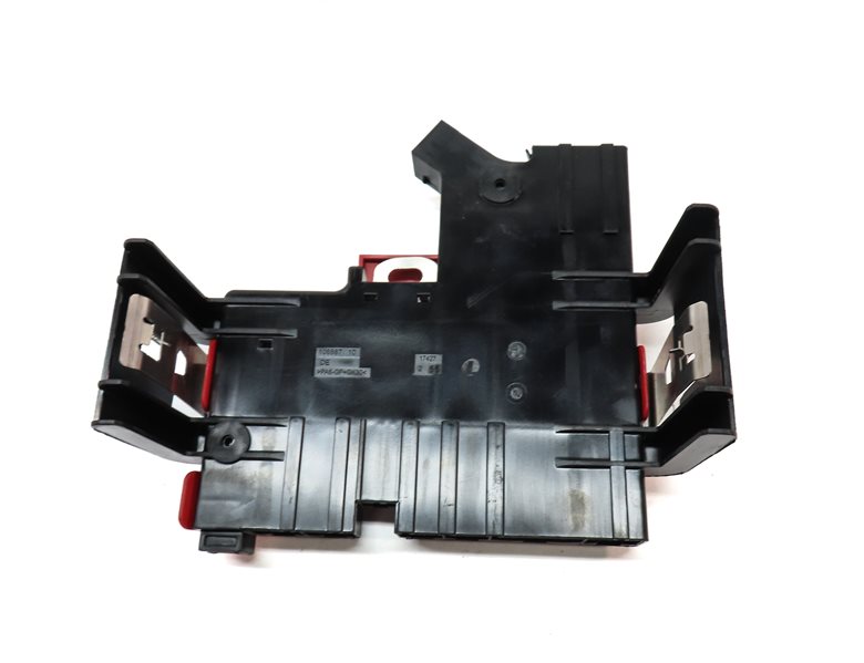 Thumbnail 5: 14 BMW 535Xi F10 3.0L TURBO (N55) ENGINE BATTERY POWER DISTRIBUTION MODULE PLATE