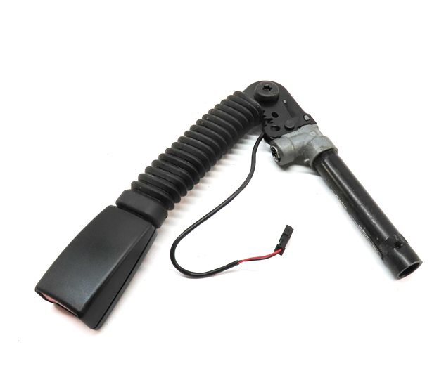 Thumbnail 2: 13-16 BMW 5 7 SERIES (F01 F10) FRONT RIGHT PASSENGER SEATBELT BUCKLE RECEIVER