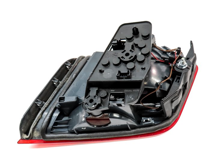 Thumbnail 5: 2014-2016 BMW 528i 535i 550i M5 (F10) LEFT DRIVER TRUNK TAILLIGHT LIGHT LAMP