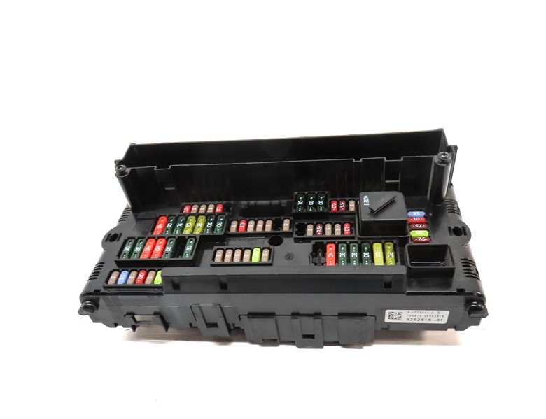 Thumbnail 2: 2014 BMW 535Xi (F10) 3.0L TURBO (N55) ENGINE FRONT POWER DISTRIBUTION FUSE BOX