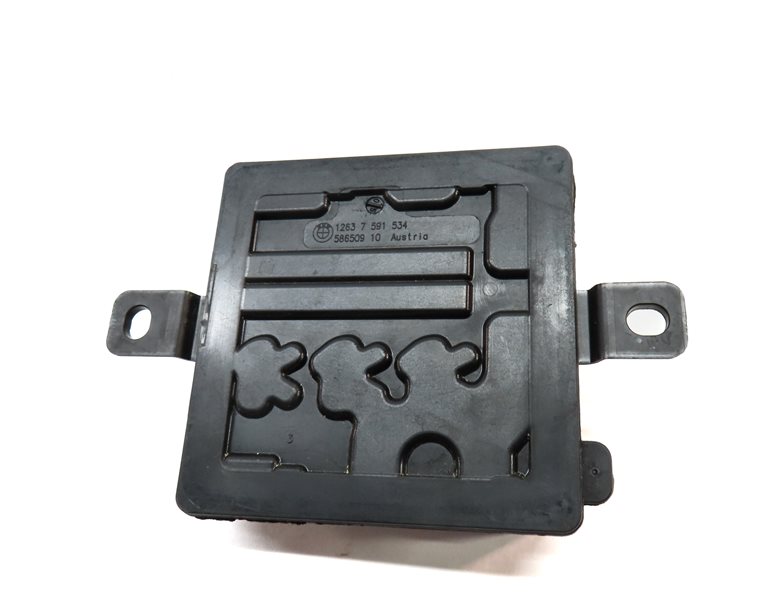 Thumbnail 4: 2014 BMW 535Xi (F10) 3.0L TURBO (N55) INTEGRATED POWER SUPPLY CONTROL MODULE