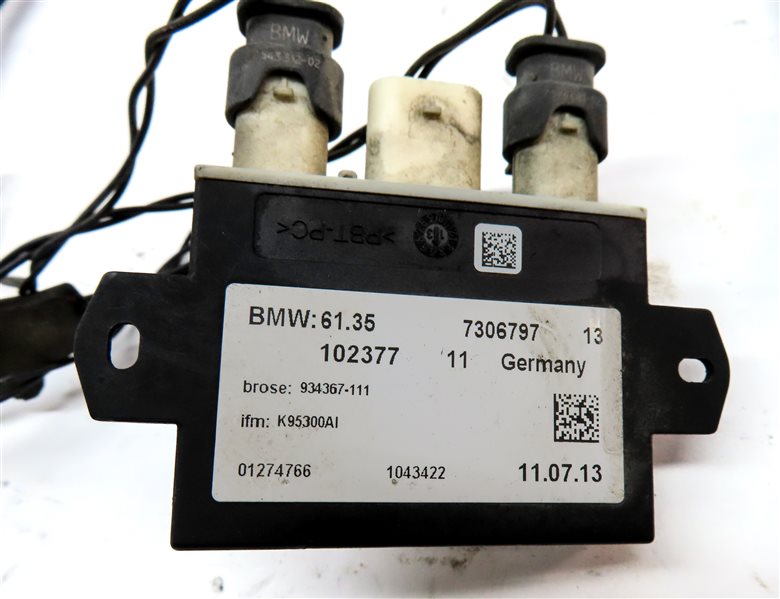 Thumbnail 4: 12-17 BMW 3 4 5 7 X3 X6 (F01 F10 F30) TRUNK KICK PAD SENSOR SMART OPENER MODULE