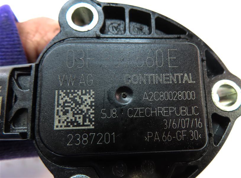Thumbnail 5: 2016 AUDI A3 (8V) 2.0L TURBO (CNTC) ENGINE MOTOR OIL FLUID LEVEL SENSOR