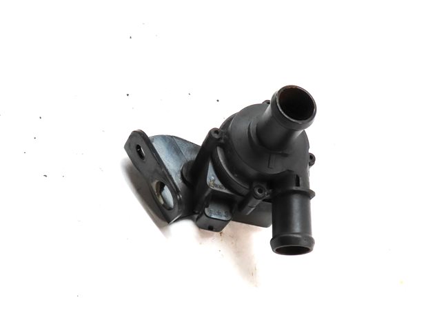 Thumbnail 3: 2016 AUDI A3 (8V) 2.0L TURBO (CNTC) ENGINE AUXILIARY WATER COOLANT PUMP