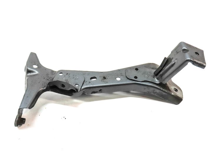 Thumbnail 5: 2016 AUDI A3 (8V) FRONT RIGHT PASSENGER FENDER MOUNT SUPPORT BRACKET