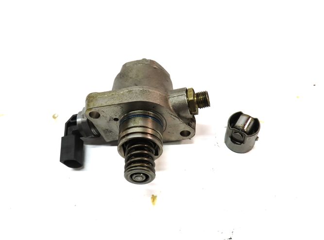 Thumbnail 2: 2015-2017 AUDI A3 S3 VW GOLF GTI (8V) 2.0L TURBO ENGINE HIGH PRESSURE FUEL PUMP