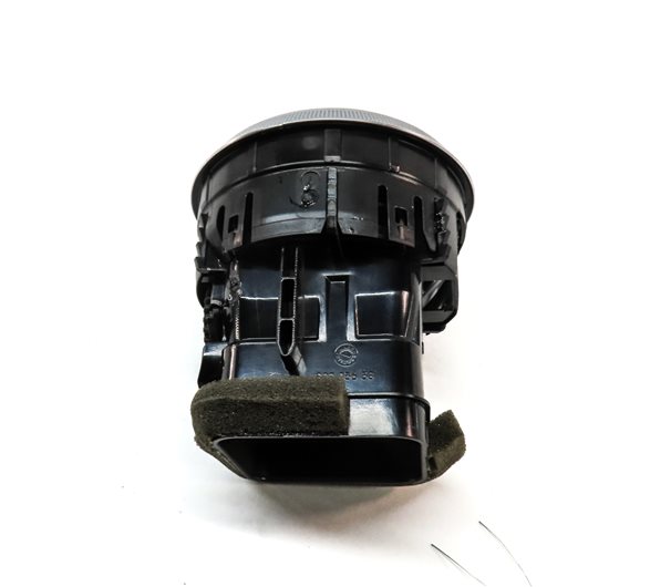 Thumbnail 5: 2016 AUDI A3 (8V) FRONT INTERIOR DASH HEAT AIR AC HVAC VENT (BLACK)