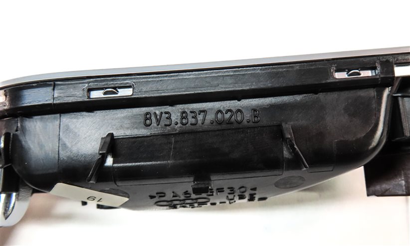 Thumbnail 6: 15-20 AUDI A3 S3 (8V) REAR RIGHT INTERIOR DOOR HANDLE w/ LOCK SWITCH BUTTON