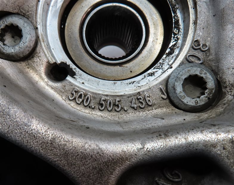 Thumbnail 6: 15-19 VW GOLF / AUDI A3 S3 RS3 (8V) AWD - RIGHT REAR SPINDLE KNUCKLE WHEEL HUB