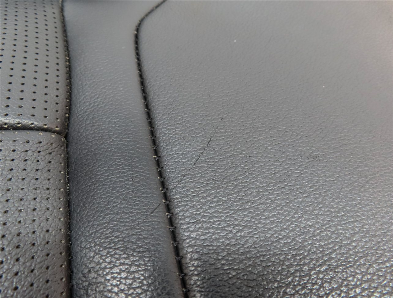 Thumbnail 9: 17-20 LAND ROVER DISCOVERY L462 FRONT RIGHT PASSENGER UPPER SEAT CUSHION (BLACK)