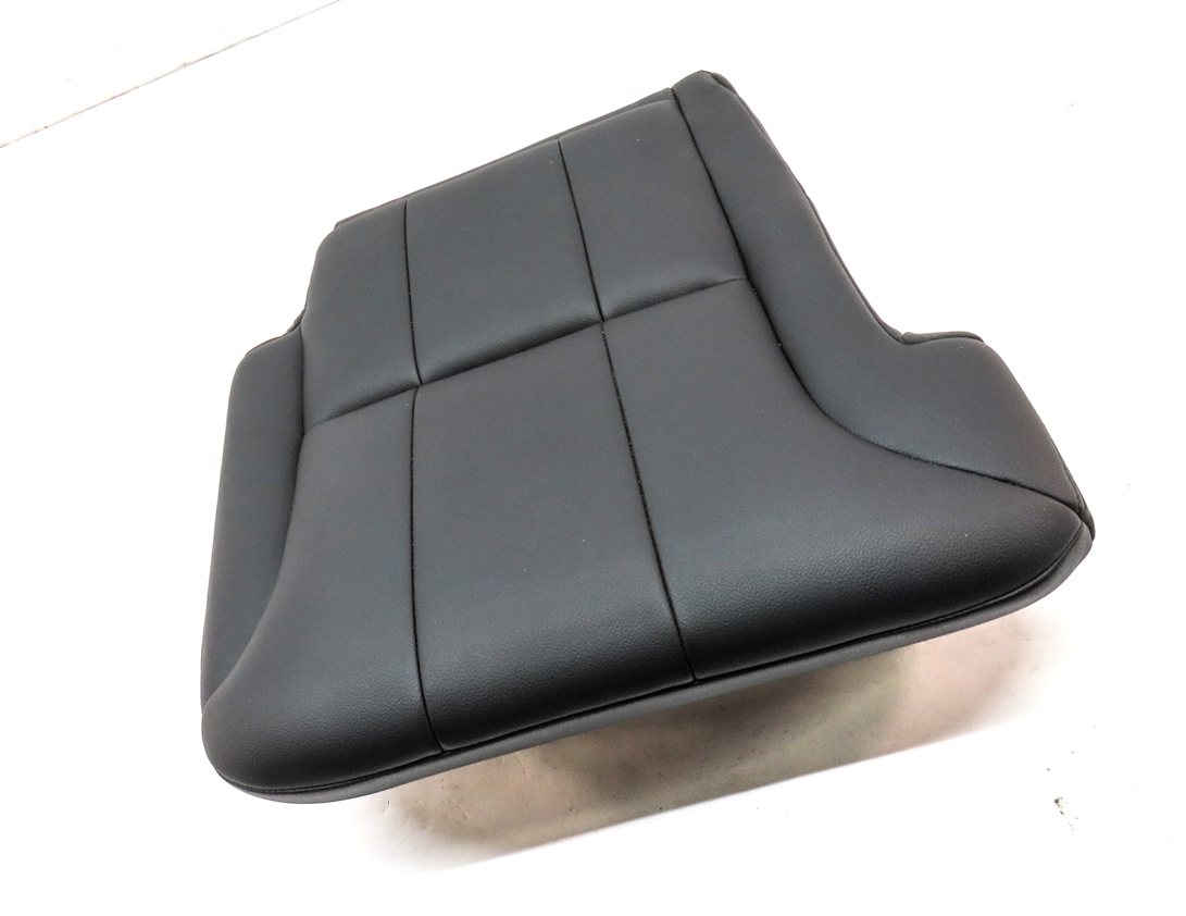 Thumbnail 3: 2017 LAND ROVER DISCOVERY (L462) REAR RIGHT 3rd ROW BOTTOM SEAT CUSHION (BLACK)