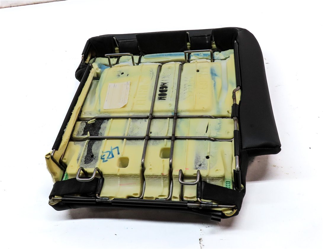 Thumbnail 6: 2017 LAND ROVER DISCOVERY (L462) REAR LEFT 3rd ROW BOTTOM SEAT CUSHION (BLACK)