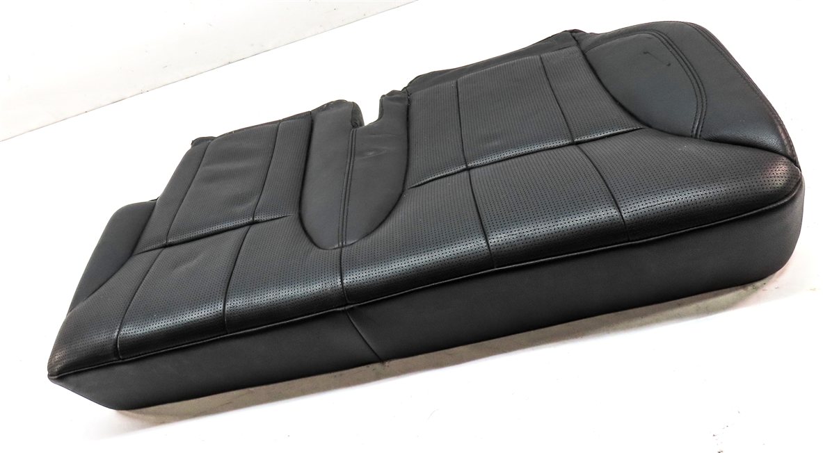 Thumbnail 3: 2017 LAND ROVER DISCOVERY (L462) REAR LEFT 2nd ROW BOTTOM SEAT CUSHION (BLACK)
