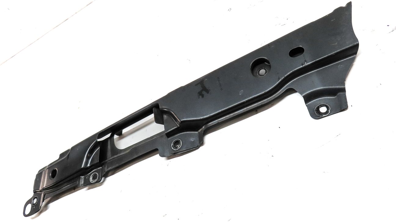 Thumbnail 2: 2017 LAND ROVER DISCOVERY (L462) FRONT LEFT DRIVER FENDER MOUNT BRACKET