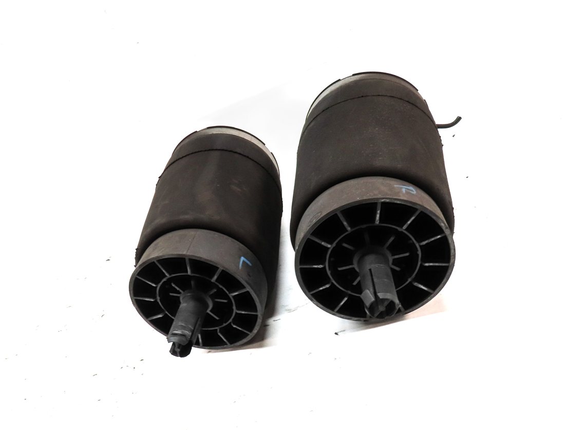 Thumbnail 2: 2017-2021 LAND ROVER DISCOVERY (L462) REAR AIR SUSPENSION AIR SPRING SET-2