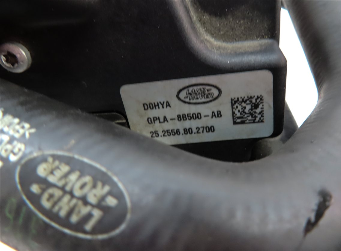 Thumbnail 9: 17 LAND ROVER DISCOVERY (L462) 3.0L SUPER ENGINE AUXILIARY WATER PRE HEATER PUMP