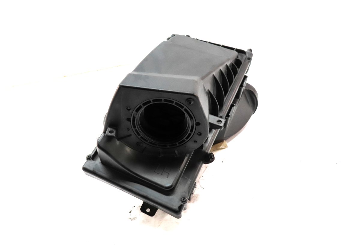 Thumbnail 2: 15-19 RANGE ROVER SPORT DISCOVERY (L405 L462 L494) 3.0L - LEFT AIR FILTER BOX