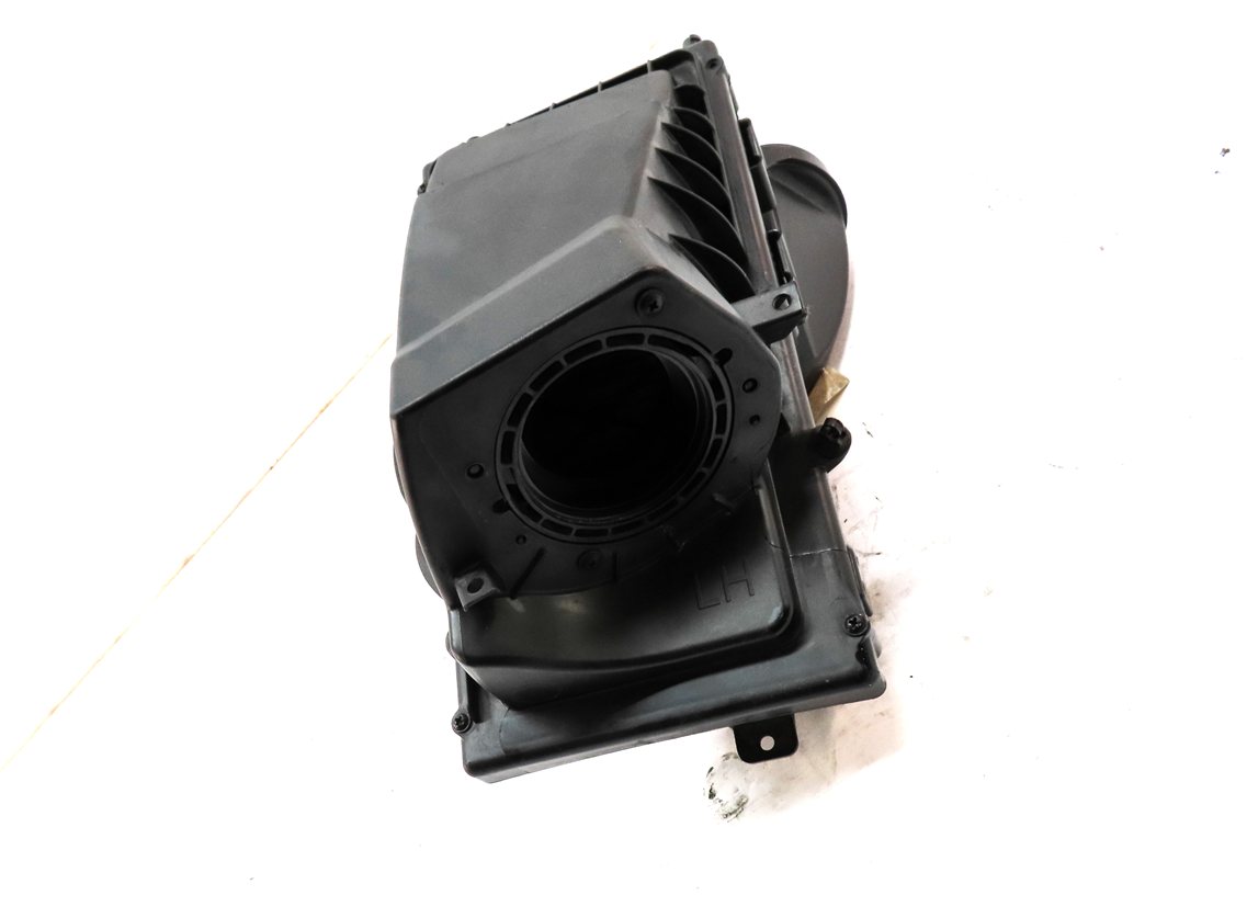 Thumbnail 3: 15-19 RANGE ROVER SPORT DISCOVERY (L405 L462 L494) 3.0L - LEFT AIR FILTER BOX