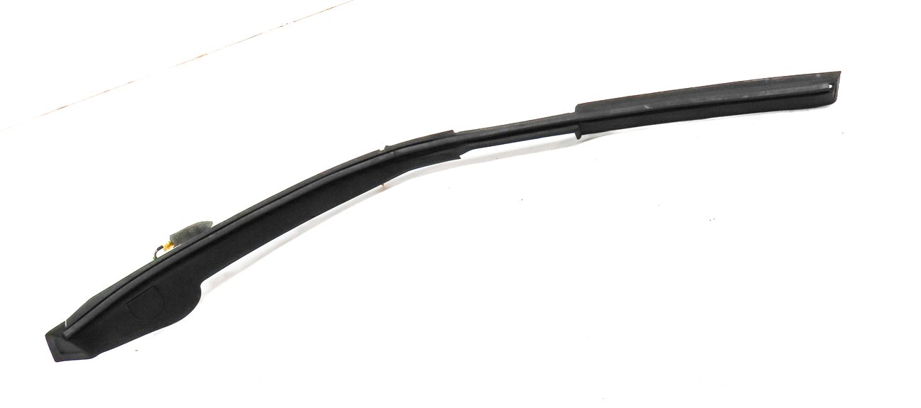 Thumbnail 2: 17 LAND ROVER DISCOVERY (L462) REAR LEFT & RIGHT TAILGATE ANTI PINCH SENSOR SET