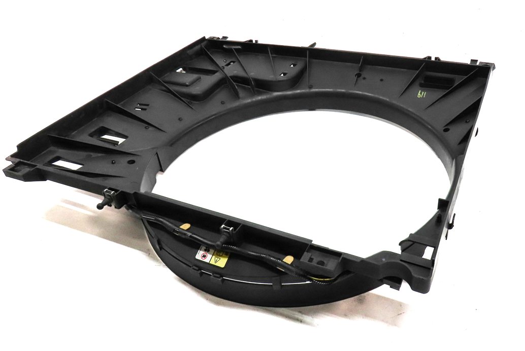 13-22 RANGE ROVER SPORT DISCOVERY L462 L494 RADIATOR COOLING FAN SHROUD TRIM