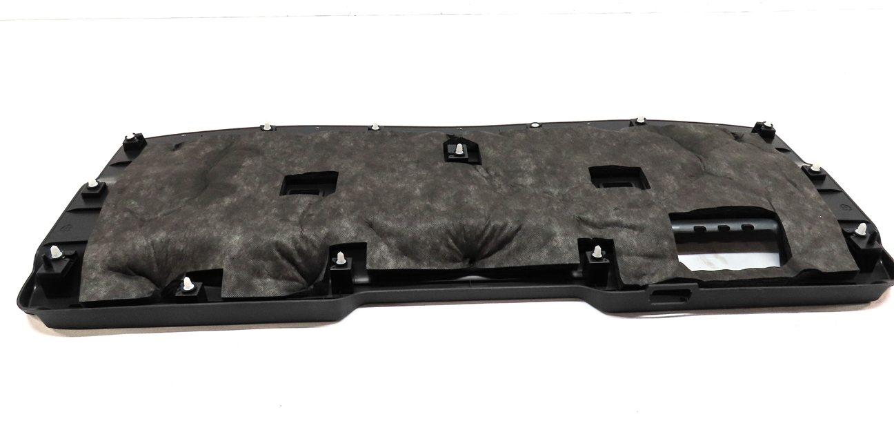 Thumbnail 6: 17-20 LAND ROVER DISCOVERY L462 REAR TAILGATE LOWER HATCH DECKLID TRIM PANEL