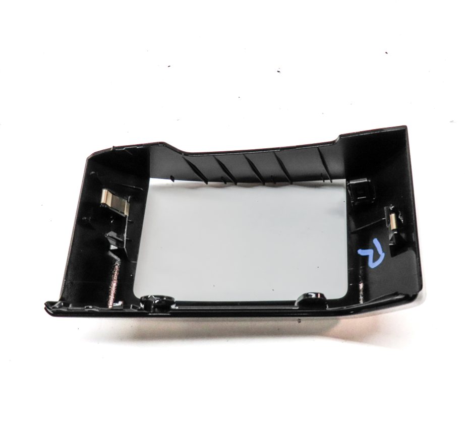 Thumbnail 6: 2017 LAND ROVER DISCOVERY (L462) FRONT RIGHT DASH HEAT AIR AC VENT TRIM (BLACK)