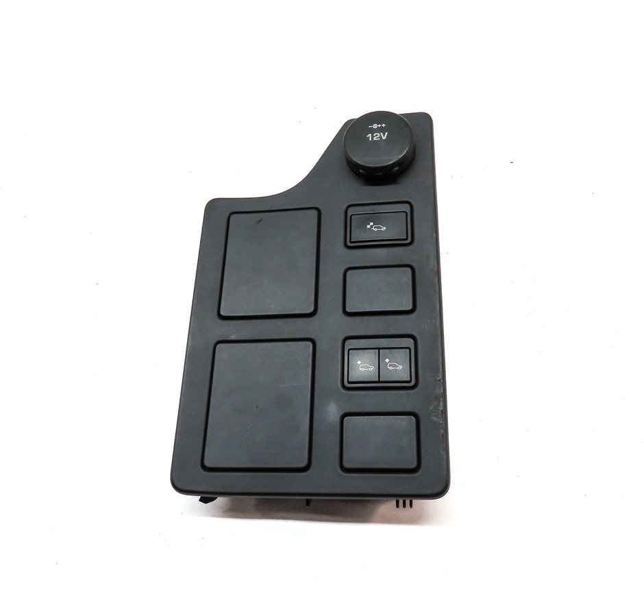Thumbnail 2: 2017 LAND ROVER DISCOVERY (L462) REAR POWER FOLD SEAT CARGO BUTTON CONTROL PANEL