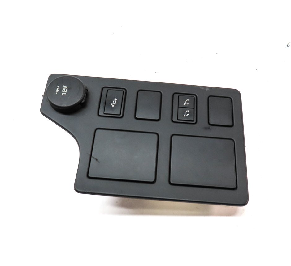 Thumbnail 4: 2017 LAND ROVER DISCOVERY (L462) REAR POWER FOLD SEAT CARGO BUTTON CONTROL PANEL