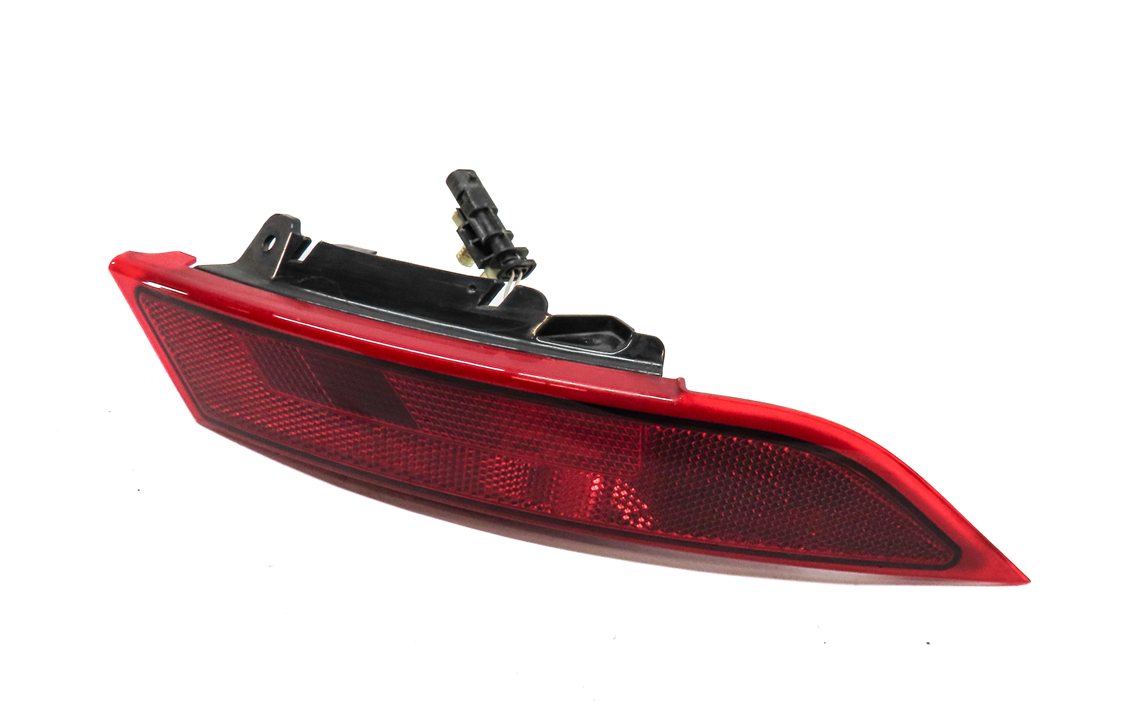 17-20 LAND ROVER DISCOVERY L462 REAR RIGHT PASSENGER LOWER BUMPER TAILLIGHT LAMP