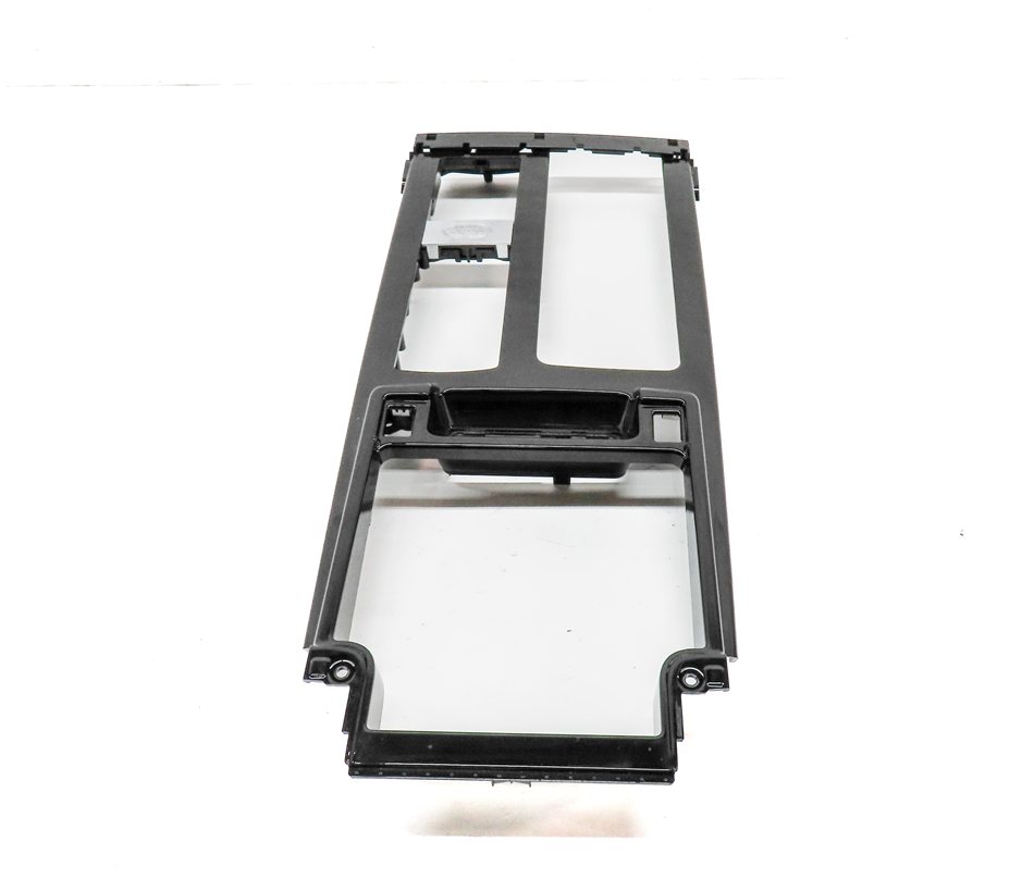 Thumbnail 2: 2017 LAND ROVER DISCOVERY (L462) FRONT CENTER CONSOLE TRIM SURROUND PANEL