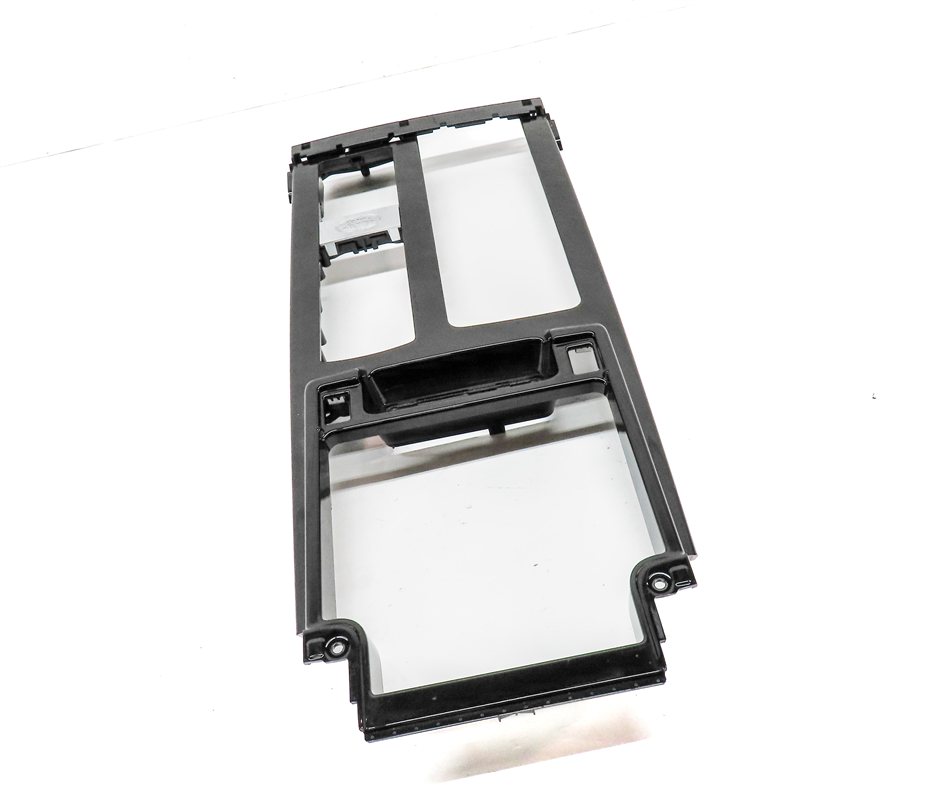 Thumbnail 3: 2017 LAND ROVER DISCOVERY (L462) FRONT CENTER CONSOLE TRIM SURROUND PANEL