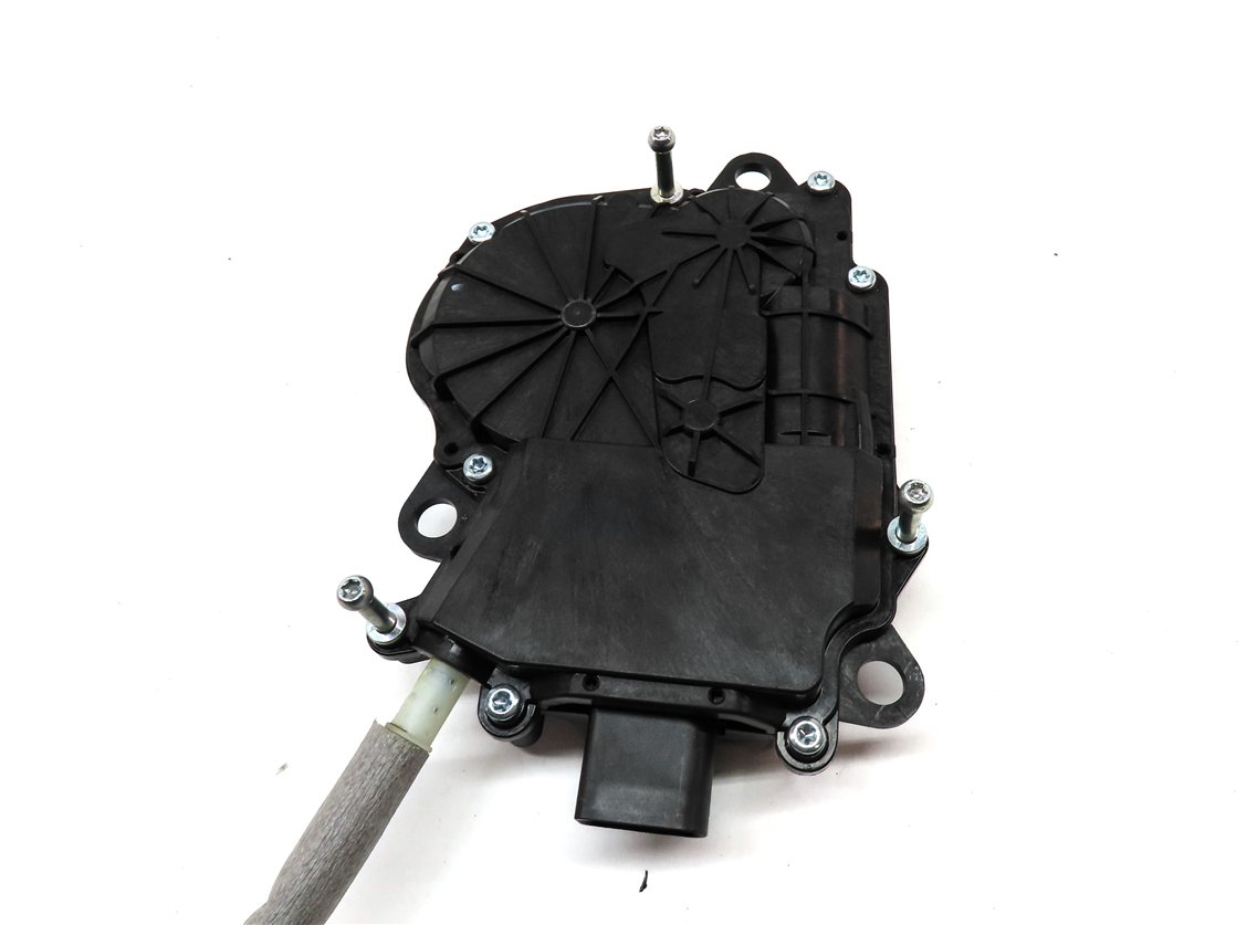 Thumbnail 5: 2017 LAND ROVER DISCOVERY (L462) TRUNK LOCK LATCH w/ SOFT CLOSE ACTUATOR MOTOR