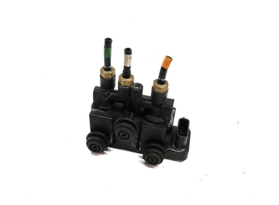 2017 LAND ROVER DISCOVERY (L462) FRONT RIGHT AIR SUSPENSION VALVE BLOCK