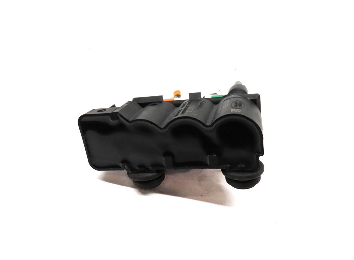 Thumbnail 5: 2017 LAND ROVER DISCOVERY (L462) FRONT RIGHT AIR SUSPENSION VALVE BLOCK