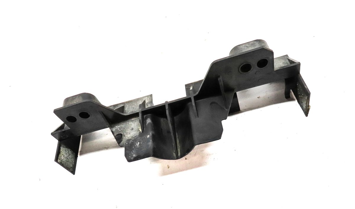Thumbnail 3: 2017 LAND ROVER DISCOVERY L462 FRONT LEFT or RIGHT AUX RADIATOR SUPPORT BRACKET