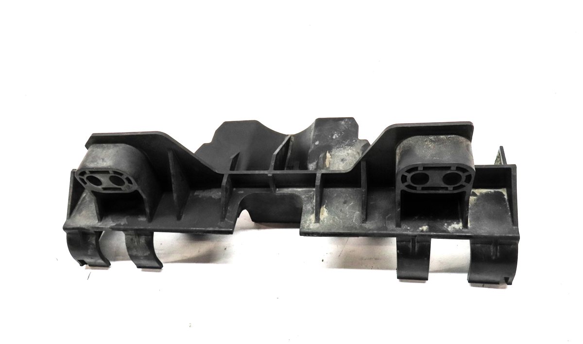 Thumbnail 4: 2017 LAND ROVER DISCOVERY L462 FRONT LEFT or RIGHT AUX RADIATOR SUPPORT BRACKET