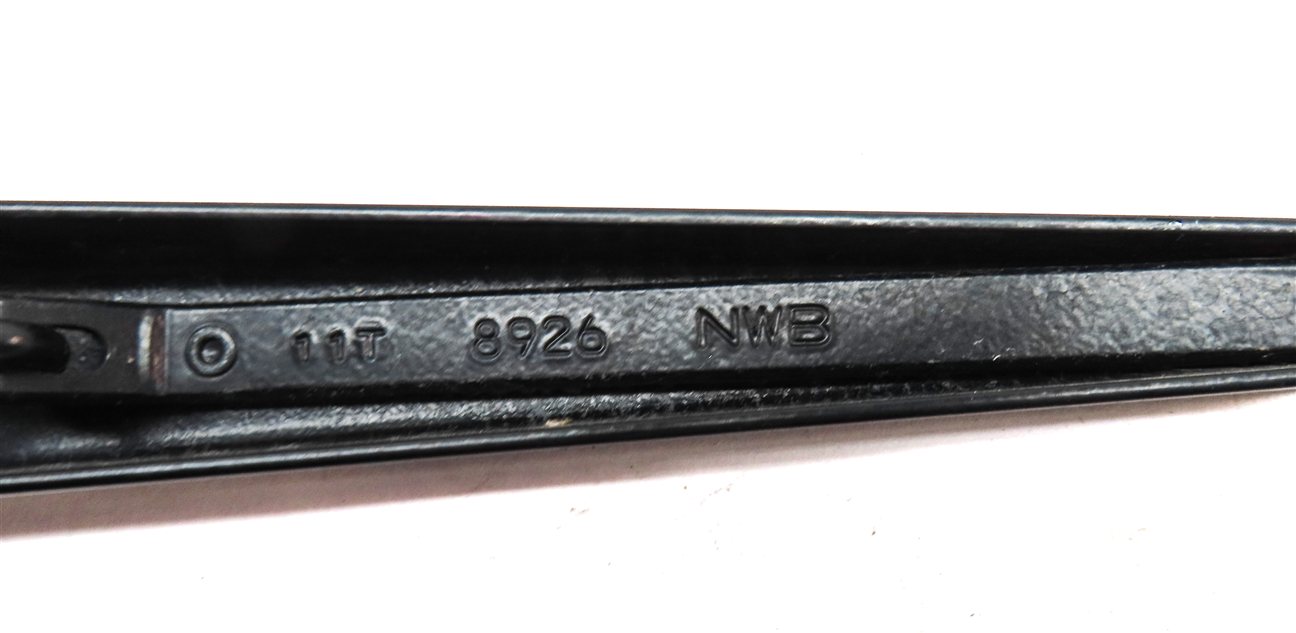 Thumbnail 6: 2017 LAND ROVER DISCOVERY (L462) FRONT LEFT & RIGHT WINDSHIELD WIPER ARM SET/2