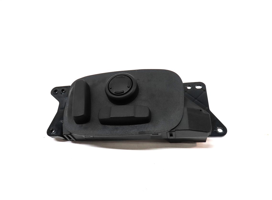 Thumbnail 2: 2017 LAND ROVER DISCOVERY (L462) FRONT RIGHT PASSENGER SEAT ADJUST SWITCH BUTTON
