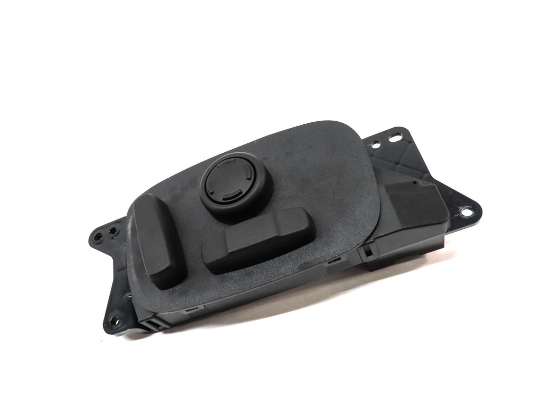 Thumbnail 3: 2017 LAND ROVER DISCOVERY (L462) FRONT RIGHT PASSENGER SEAT ADJUST SWITCH BUTTON