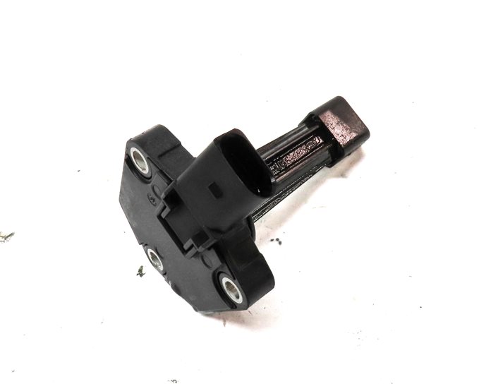 Thumbnail 2: 2012 AUDI S4 (B8 8K) 3.0L (CCBA) ENGINE MOTOR OIL FLUID LEVEL SENSOR