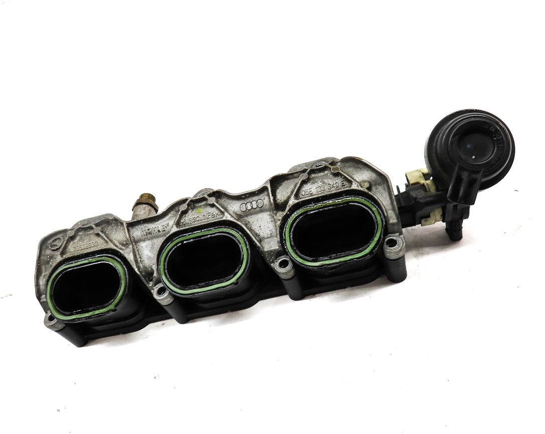 Thumbnail 3: 12 AUDI S4 B8 8K 3.0L (CCBA) RIGHT PASSENGER LOWER INTAKE MANIFOLD w/ FUEL RAIL