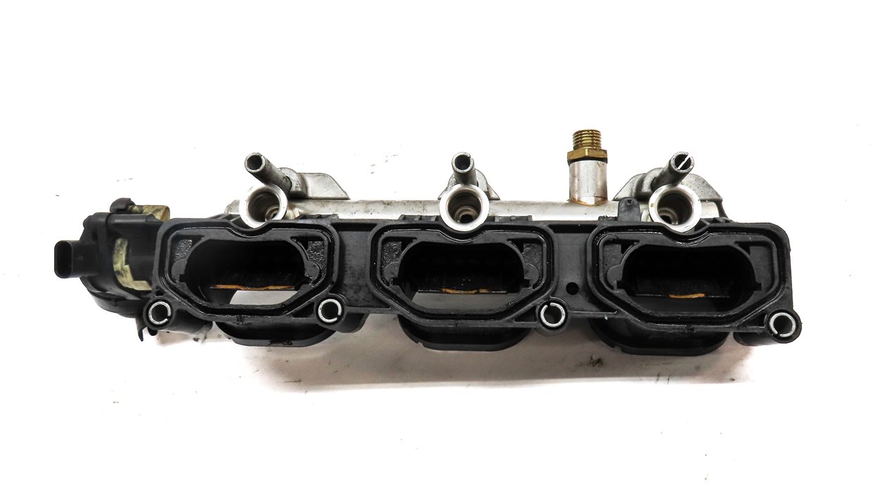 Thumbnail 5: 12 AUDI S4 B8 8K 3.0L (CCBA) RIGHT PASSENGER LOWER INTAKE MANIFOLD w/ FUEL RAIL